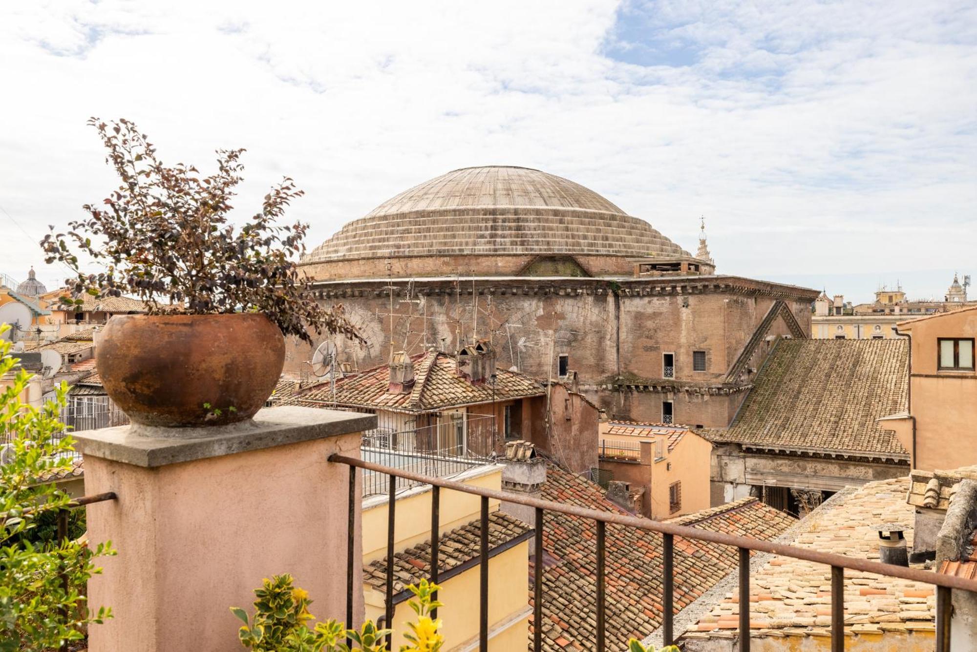 Lägenhet Pantheon With Terrace *